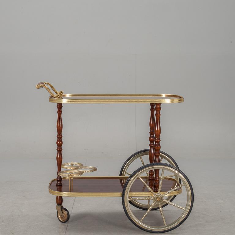 SERVERINGSVAGN, 1900-talets andra hälft.