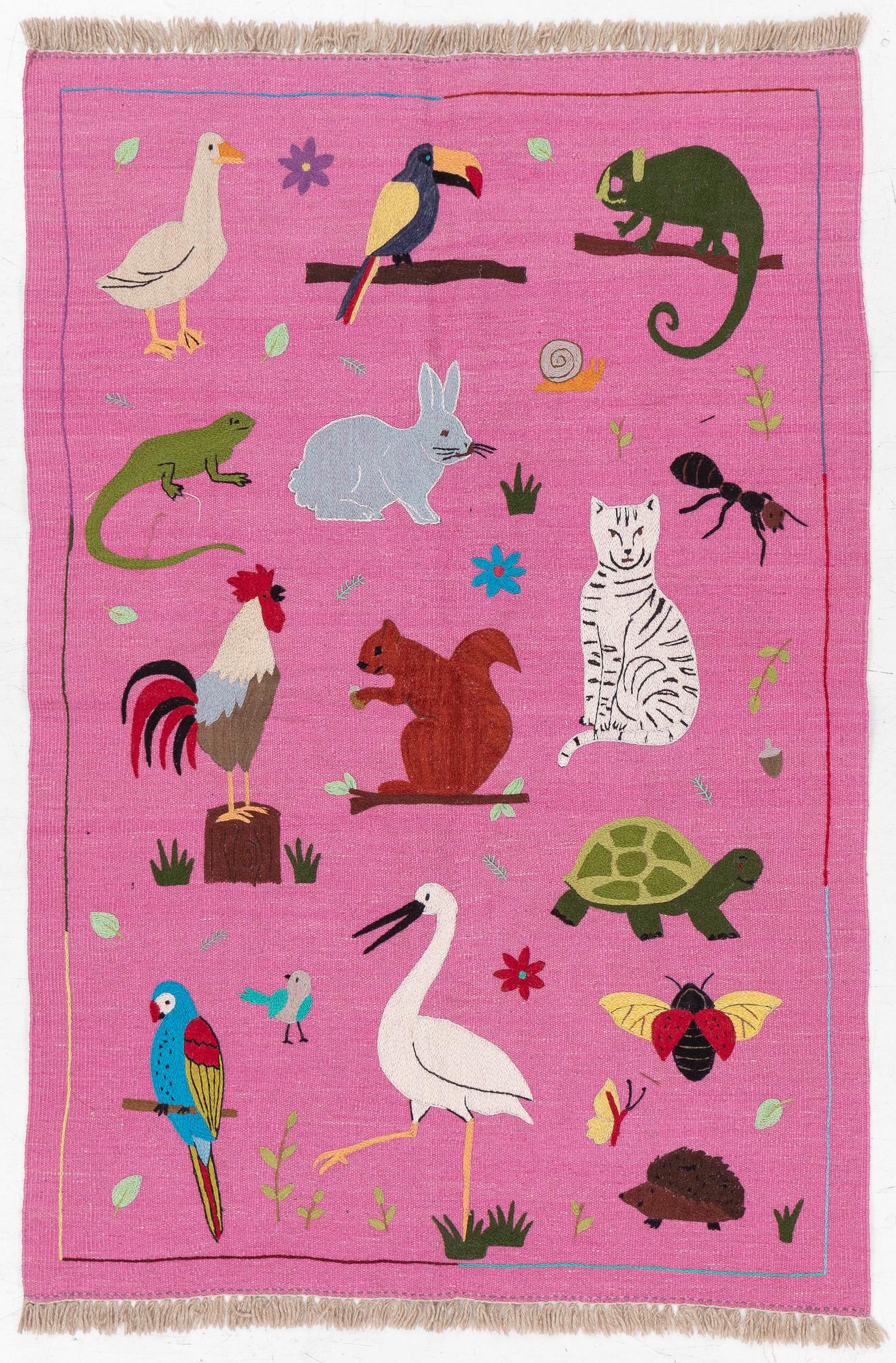 Matta, handbroderad Kelim, ca 184 x 123 cm.