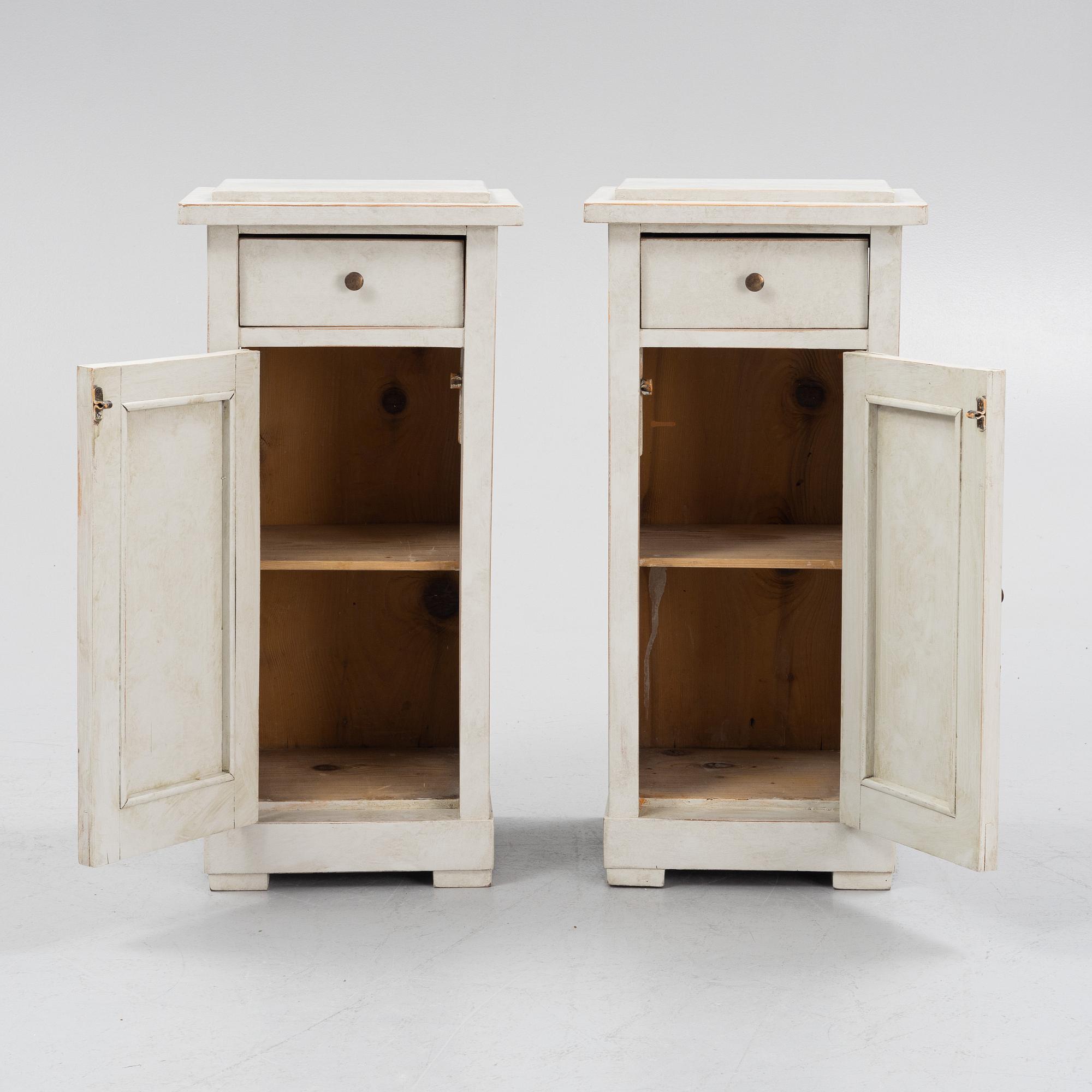 Sängbord, ett par, 1900-talets första hälft.