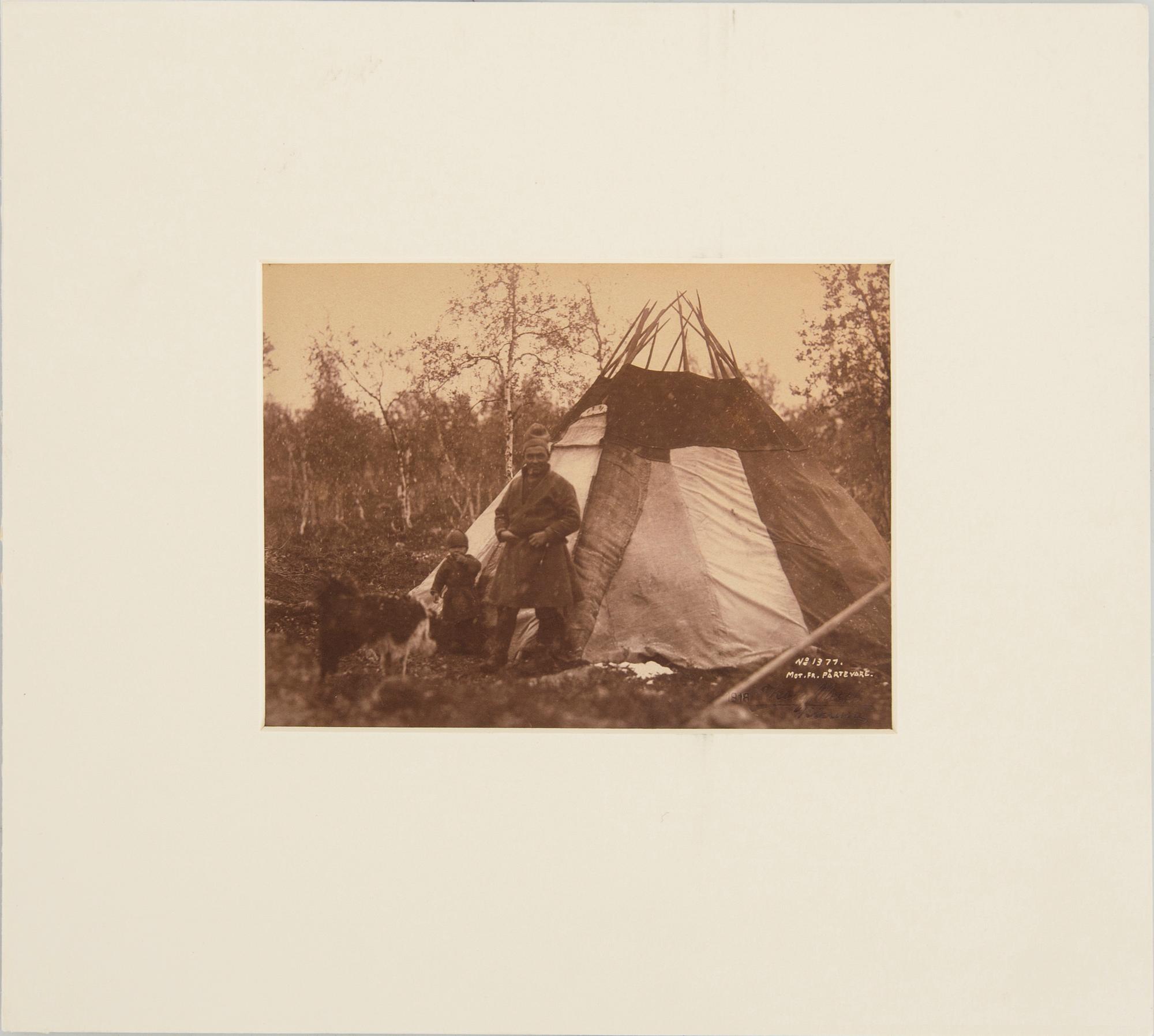 BORG MESCH, 5 stycken, fotografier, stämpelsignerade, daterade 1914/18/19.