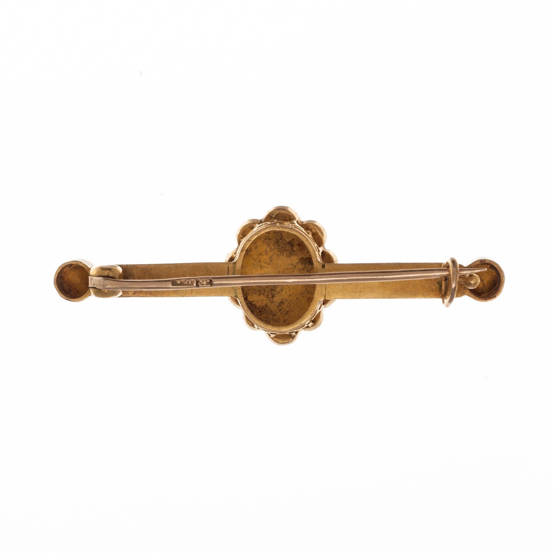 A BROOCH, 56 gold, opals, pearls. Kiril Albrecht St.Petersburg c. 1900. Length 44 mm. Weight4,6 g.