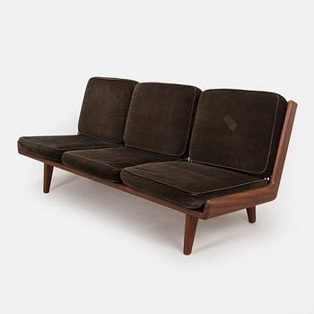Carl Gustaf Hiort af Ornäs, a mid-20th century 'Studio' sofa for Puunveisto Oy - Träsnideri Ab.
