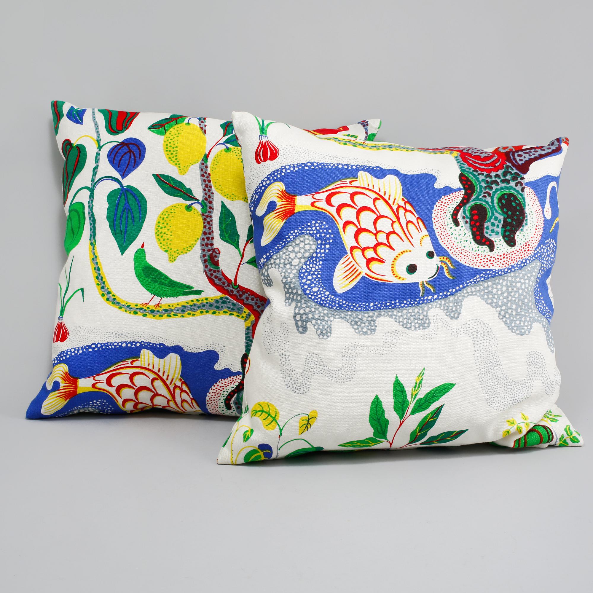 KUDDAR, 2 st, Josef Frank, Firma Svenskt Tenn, omkring år 2000.
