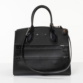 Louis Vuitton, Bag, "City Steamer MM".