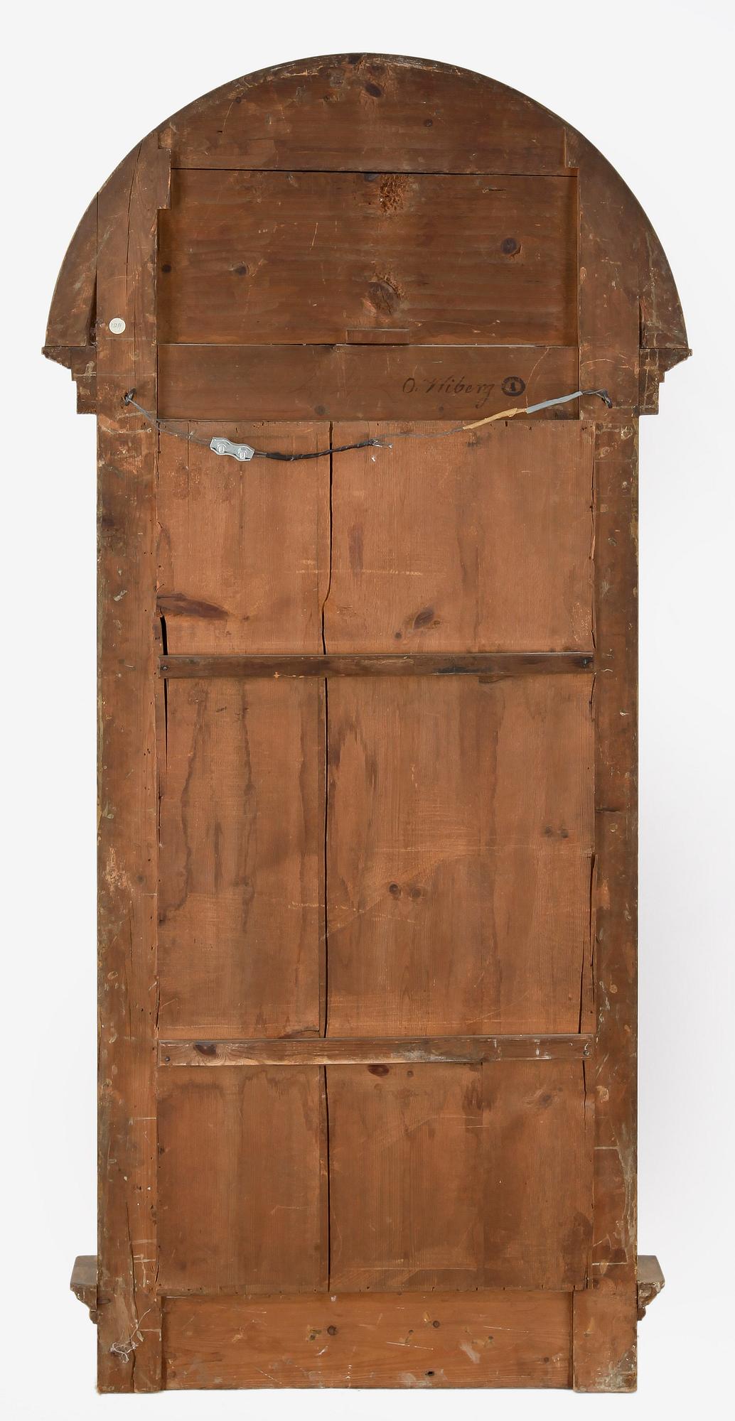 SPEGEL, Empire, signerad O Wiberg, med Stockholms hallstämpel. 1800-talets första hälft.