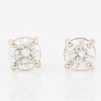 Earrings, 18K white gold set with brilliant-cut diamonds totalling 0.46 ct.