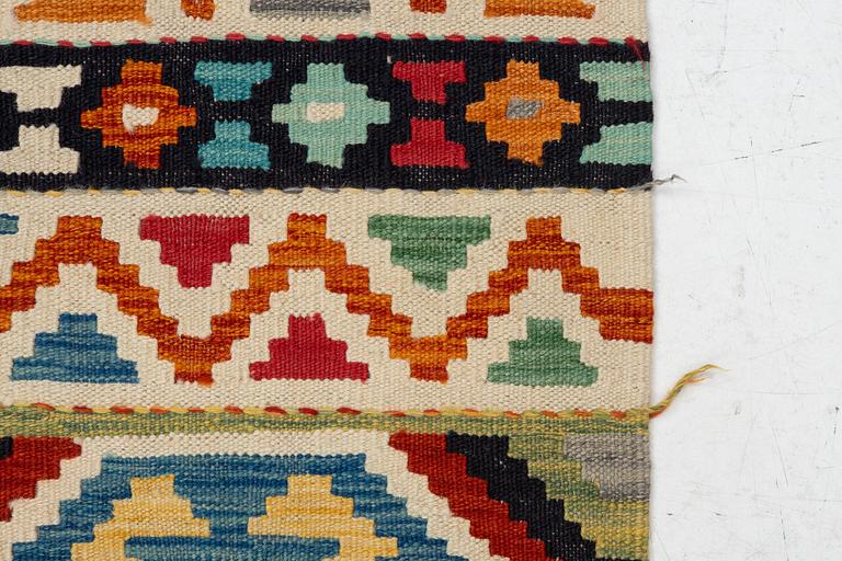 Rug, kilim 258 x 170 cm.
