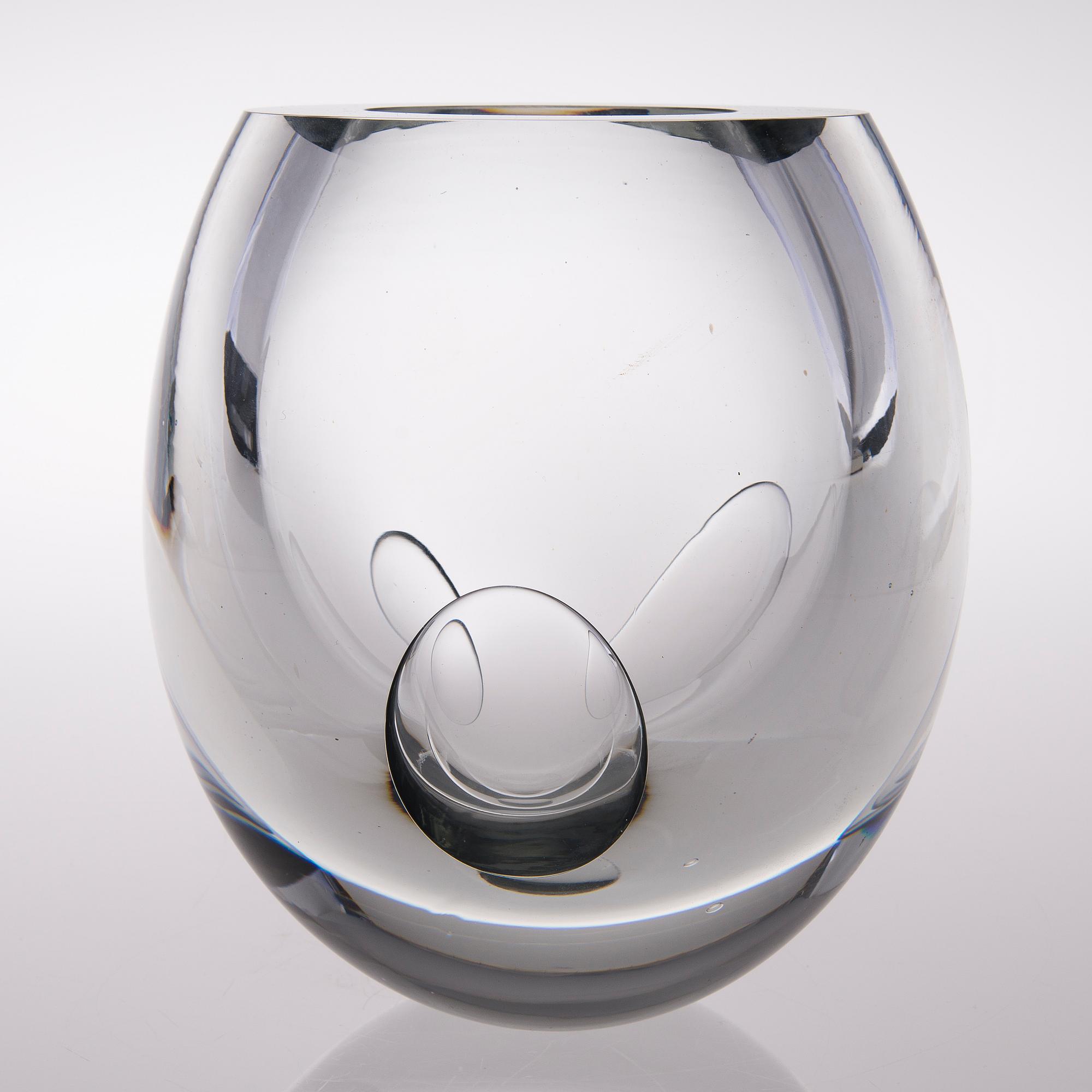 A 'Claritas' glass sculpture, signed Timo Sarpaneva, Iittala 1984 C259.