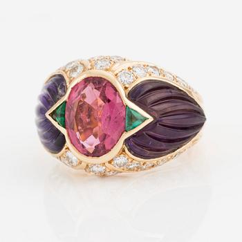 An 18K gold Henri Martin ring with a pink tourmaline.