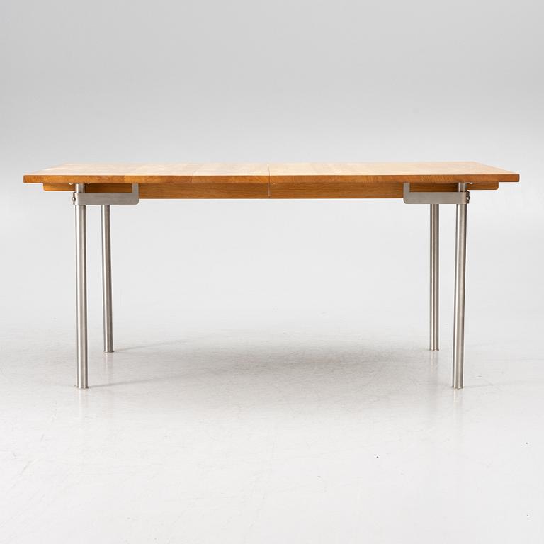 A contemporary dining table.