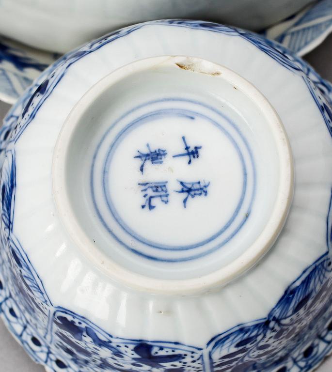 KOPPAR med FAT, 6 st, Kangxi-stil, 1900-tal, Kina.
