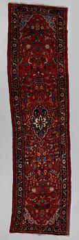 GALLERIMATTA, orientalisk, ca 285 x 74 cm.