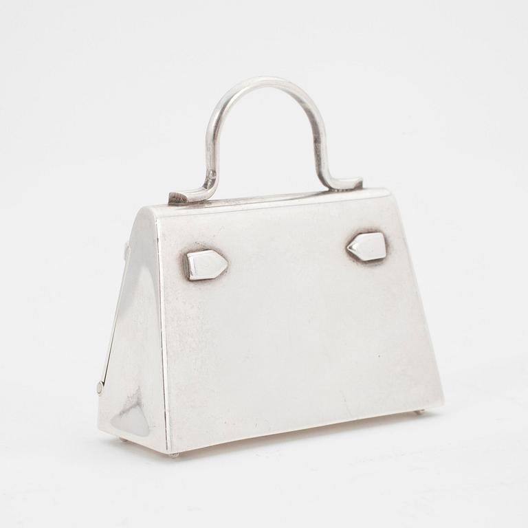 HERMÈS, a sterlingsilver pillcase.