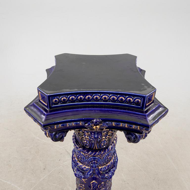 Pedestal Rörstrand porcelain around 1900.