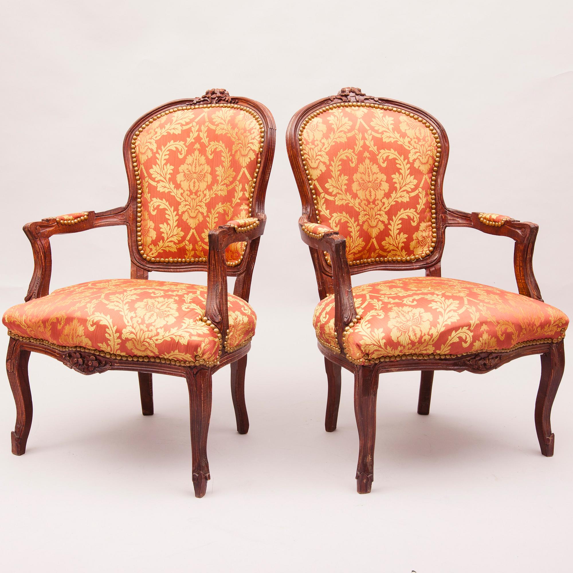 KARMSTOLAR, ett par, rokokostil, 1900-talets senare hälft.