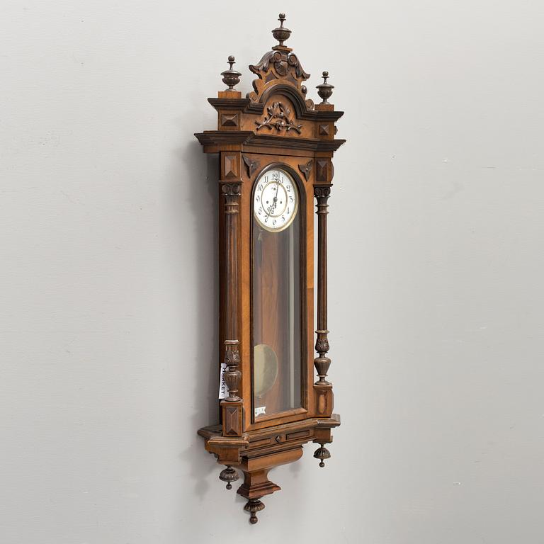 VÄGGUR, s k lodur, renässansstil, 1800-talets andra hälft.