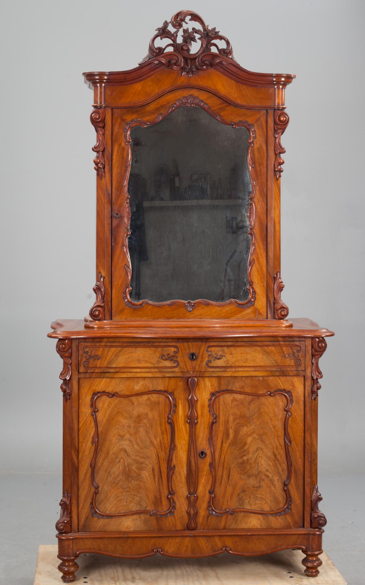 SPEGELSKÅP, nyrokoko, 1800-tal.