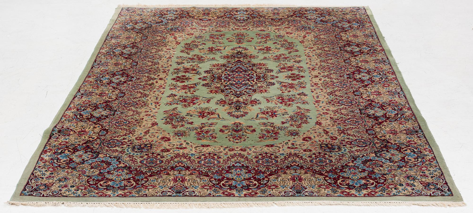 Rug, Kirman, approx. 290 x 185 cm.