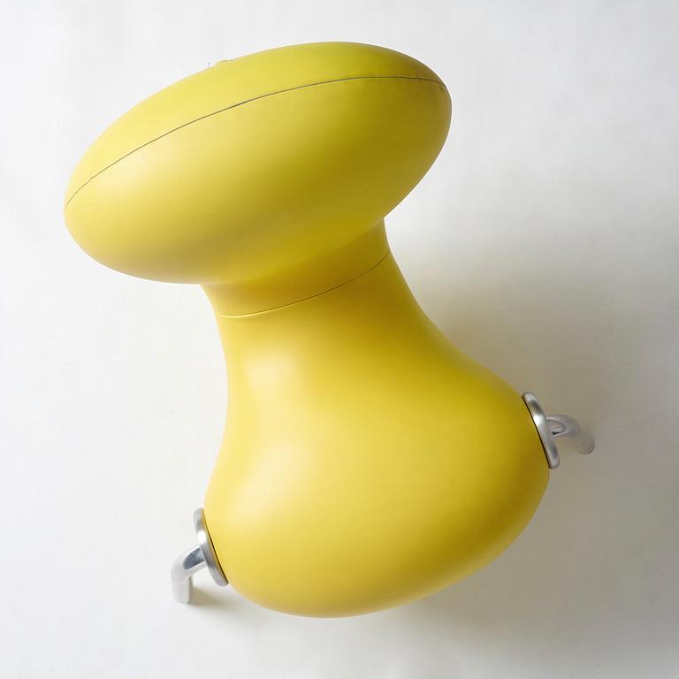 Marc Newson, "Embryo Chair", fåtölj, Idée, Japan, efter 1988.