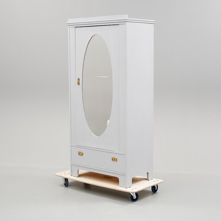 KLÄDSKÅP, 1900-talets början.