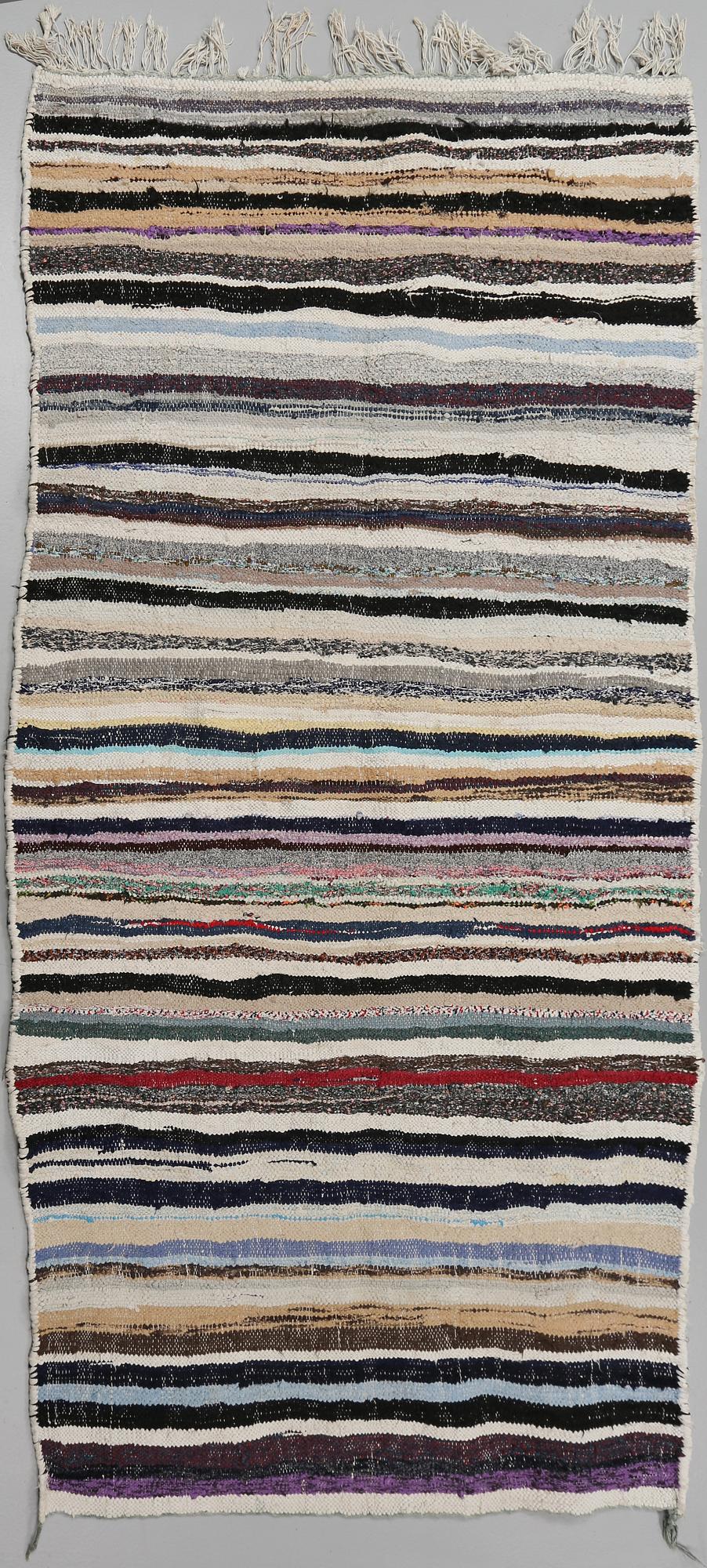 MATTA, orientalisk, ca 230 x 116 cm.