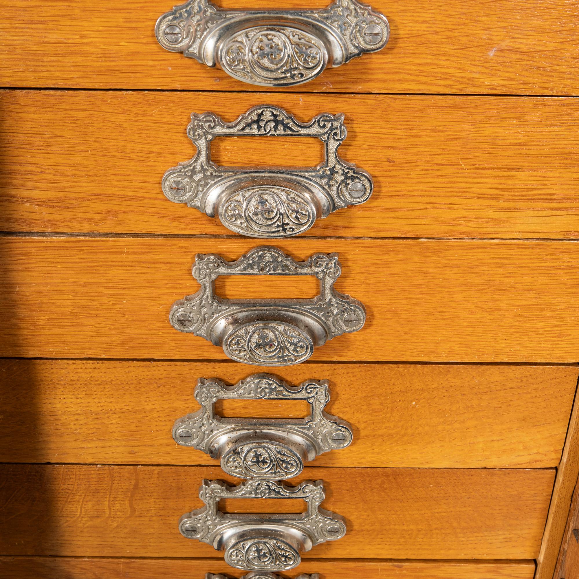 Cabinet/Sideboard Baroque style around 1900.