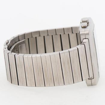 ISSEY MIYAKE, armbandsur 38 x 42 mm, design Harri Koskinen.