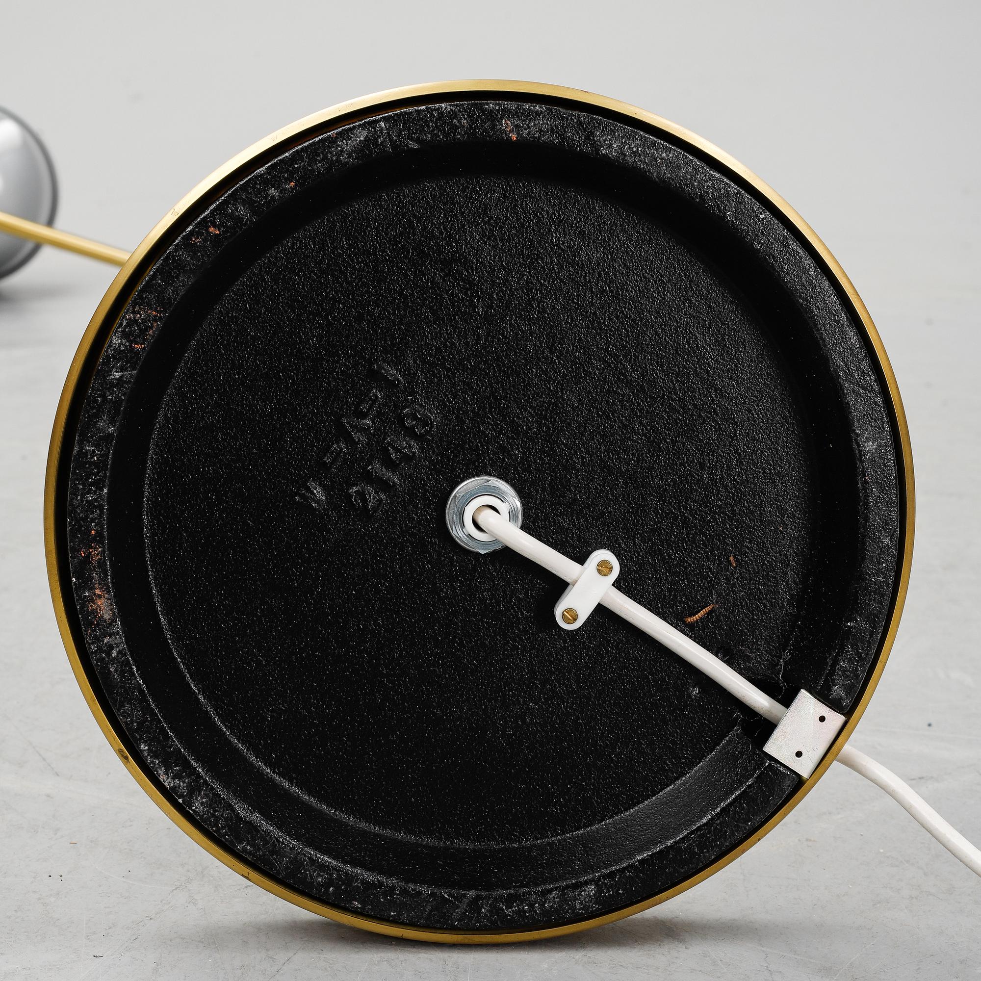 Josef Frank, golvlampa, "Stora Kamelen" modell 2368, Firma Svenskt Tenn, formgiven 1939.