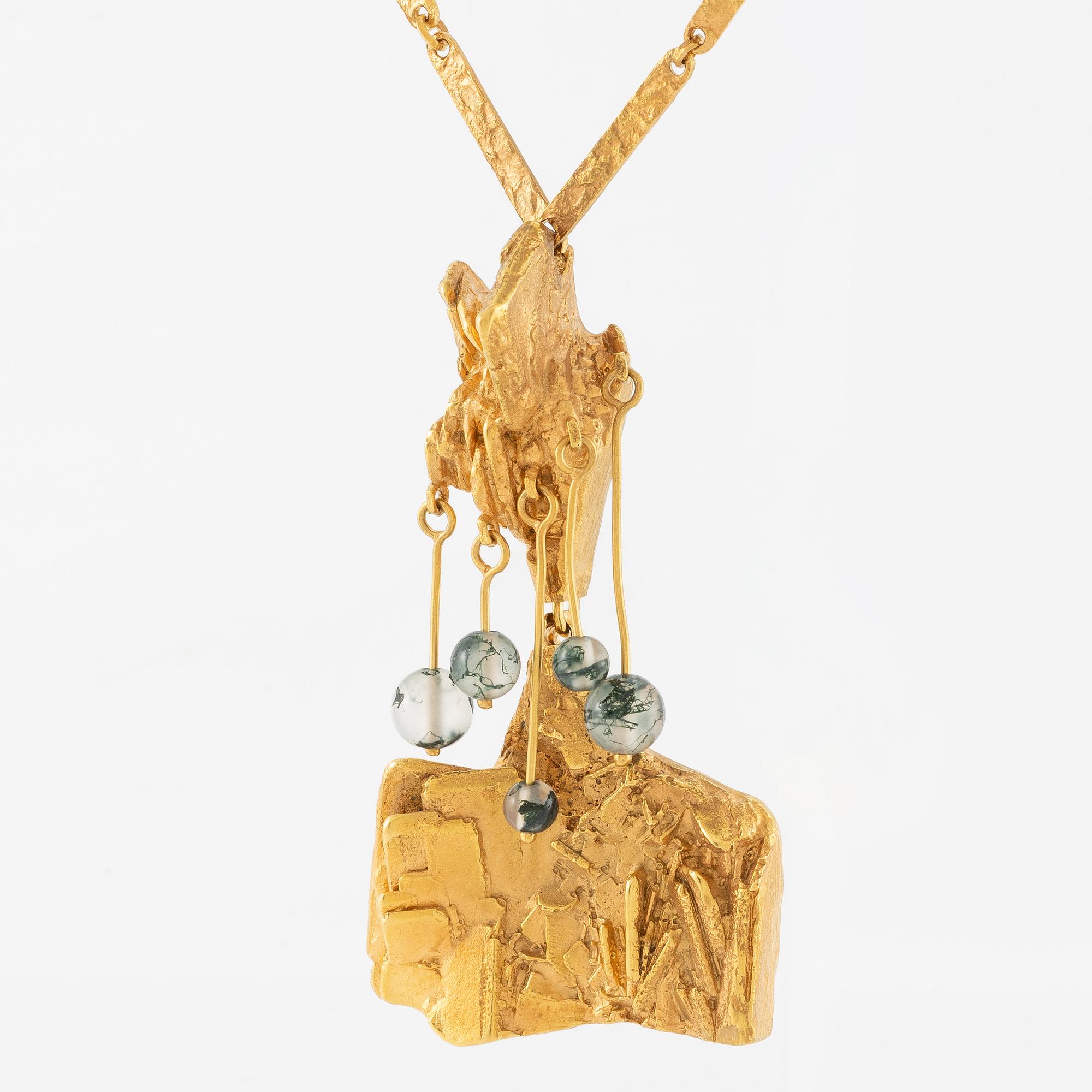 A Björn Weckström, necklace, "It Rains in the Mountains", necklace 18K gold with moss agate. Lapponia 1969. 40 g.