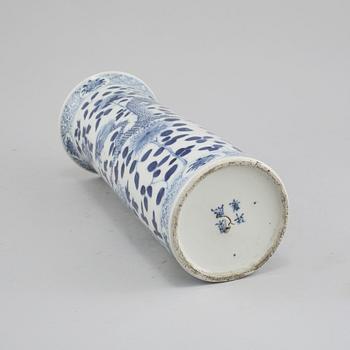 VAS, porslin, Kina, troligen 1800-tal.