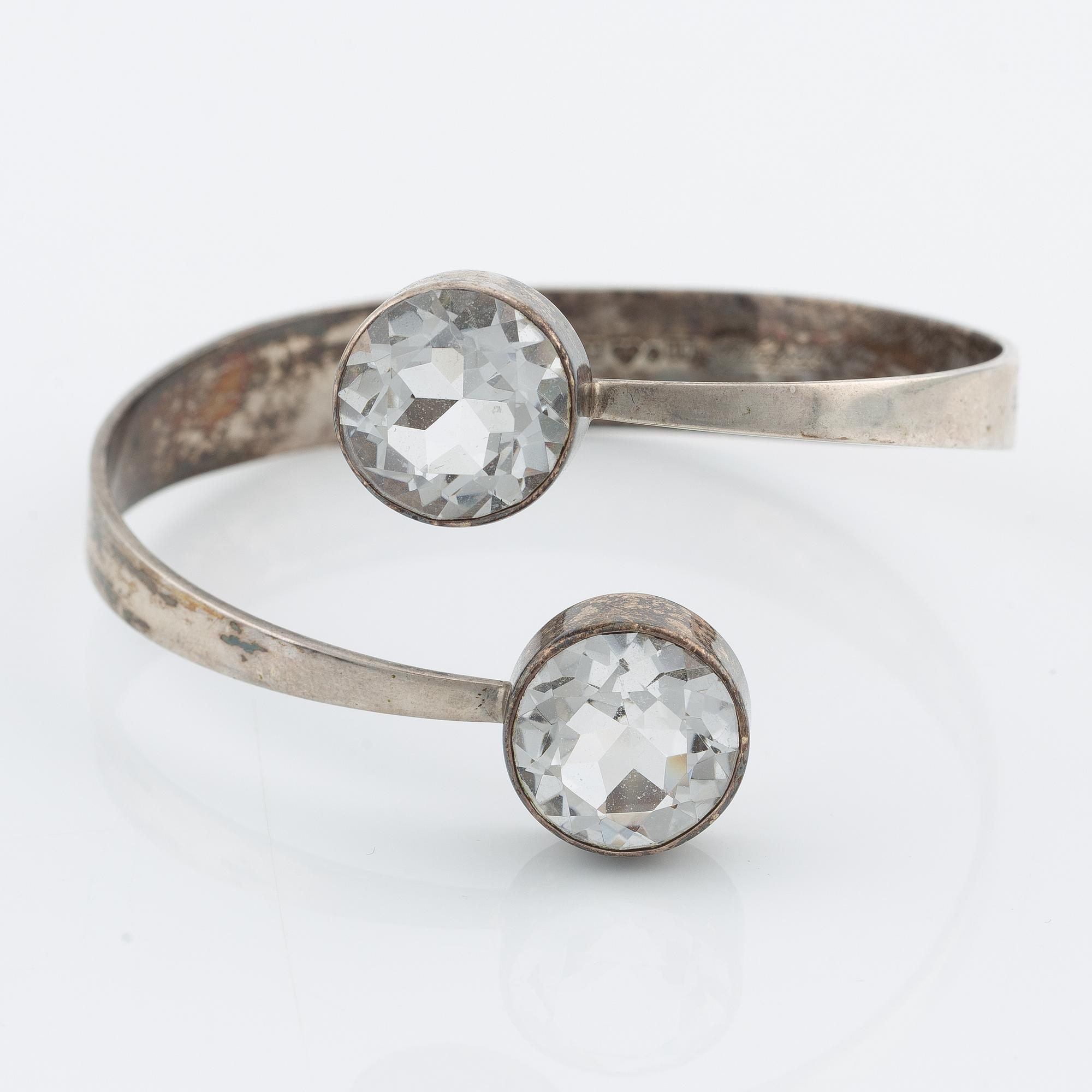 Necklace, bracelet, and a ring, silver with rock crystal, including pieces by Gert Thysell.