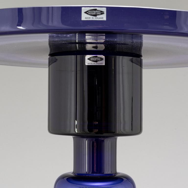 OIVA TOIKKA, KYNTTILÄNJALKA/ MALJAKKO, lasia, "Majakka", signeerattu Notsjö Nuutajärvi. Tuotannossa 1964-1973.