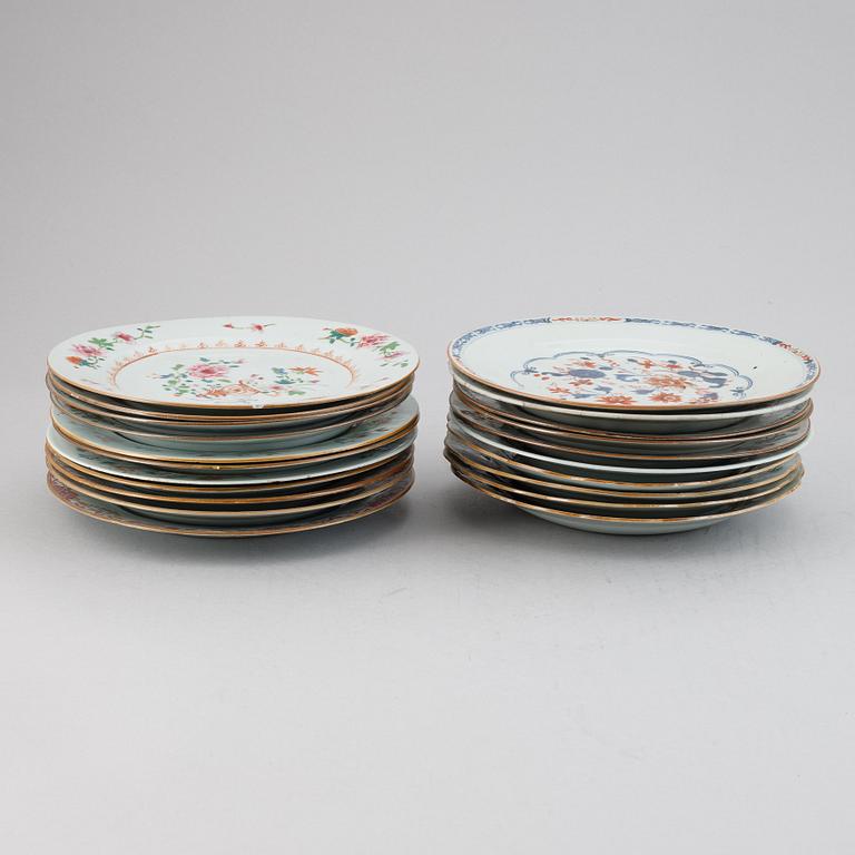 19 famille rose and imari export porcelain plates, Qing dynasty, Qianlong (1736-95).