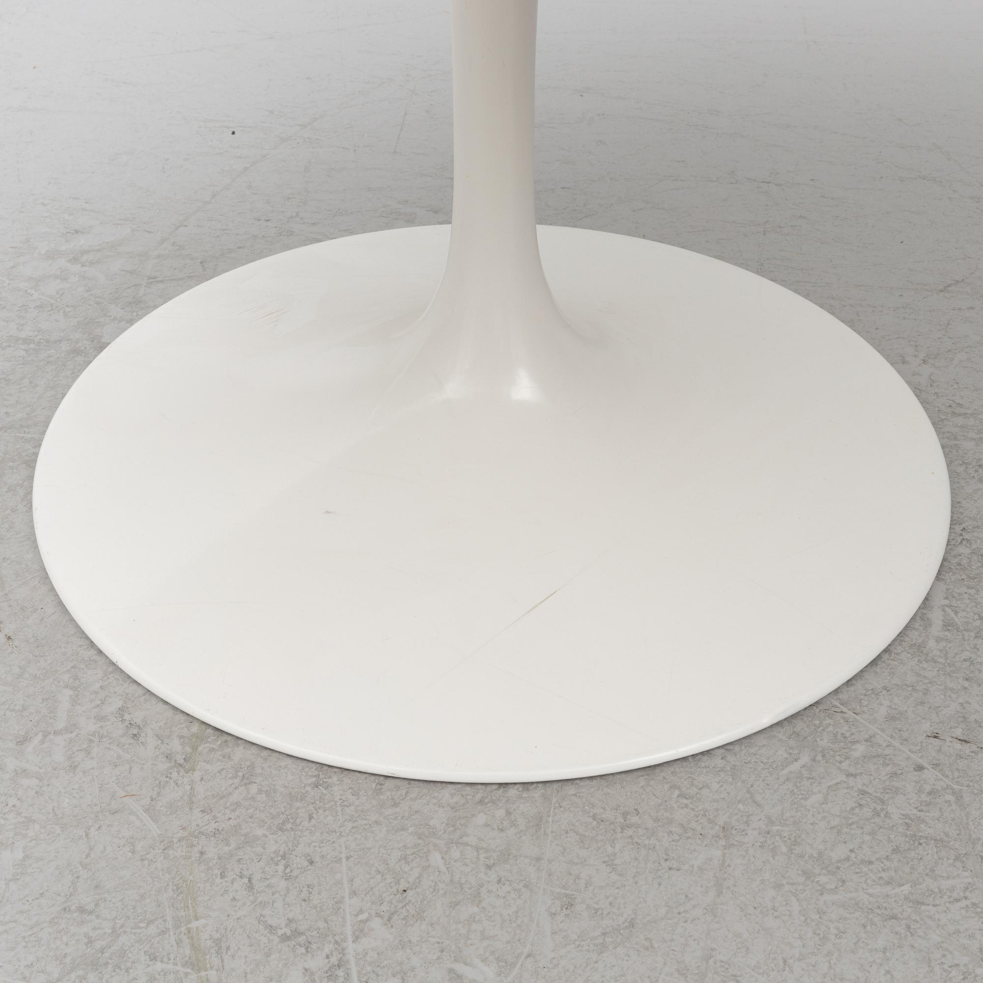 Eero Saarinen, bord "Tulip", Knoll International, 1900-talets andra hälft.
