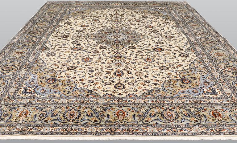 A carpet, Kashan, c. 412 x 300 cm.