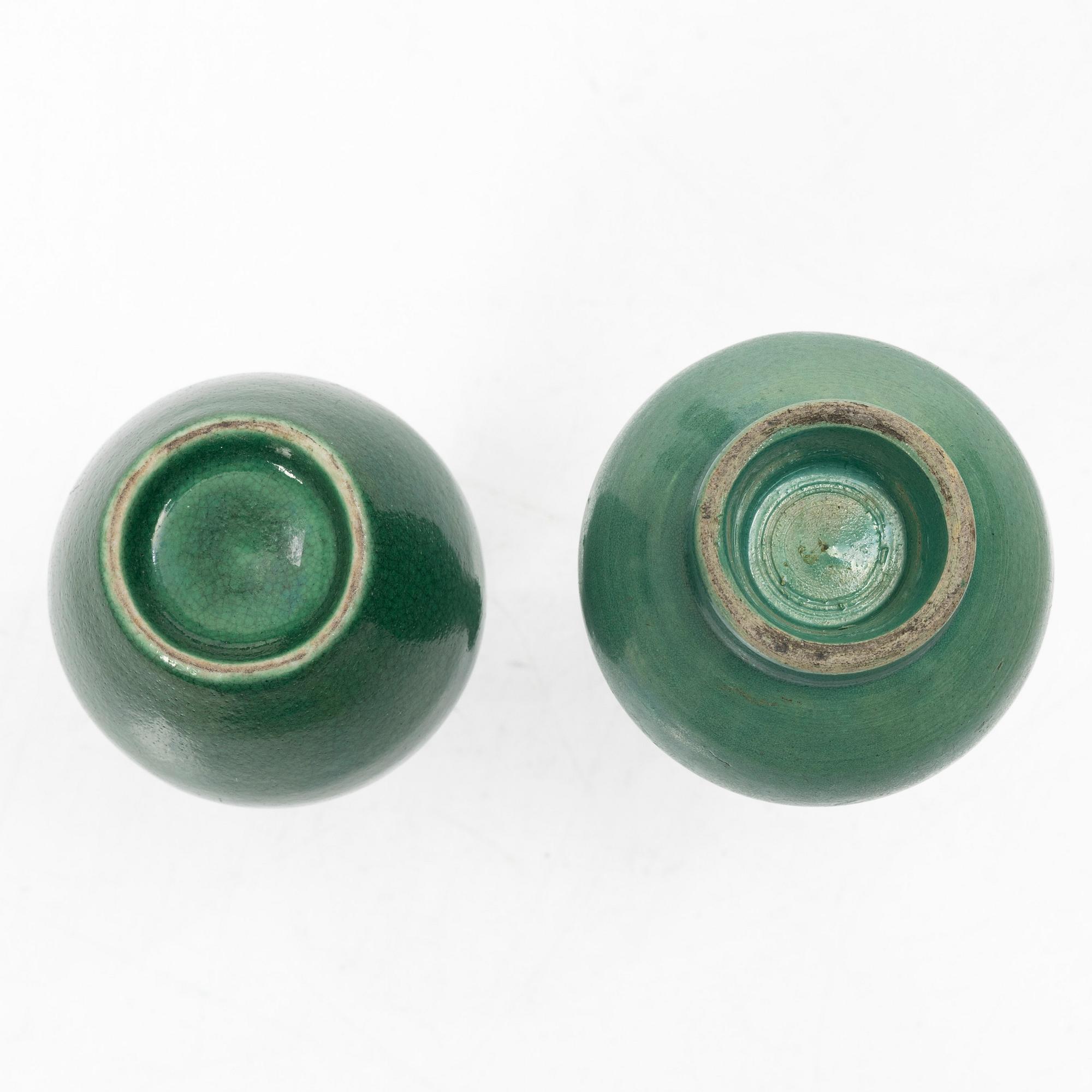Two green monochrome vases, Qing dynasty, 18th/19th century.