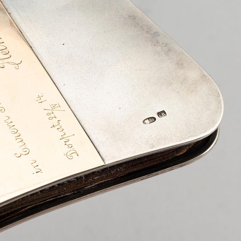 A Russian silver purse, t Petersburg 1908-17.