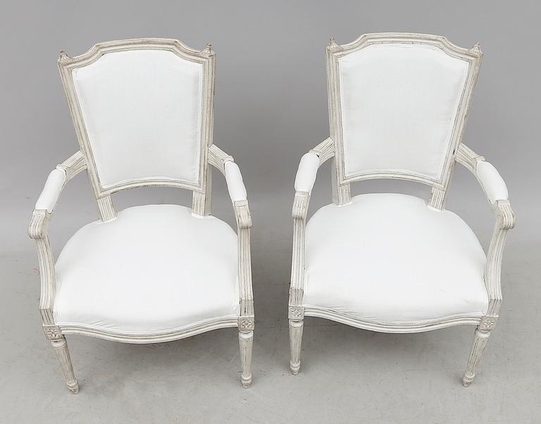 KARMSTOLAR, 1 par, gustaviansk stil, 1900-talets första hälft.