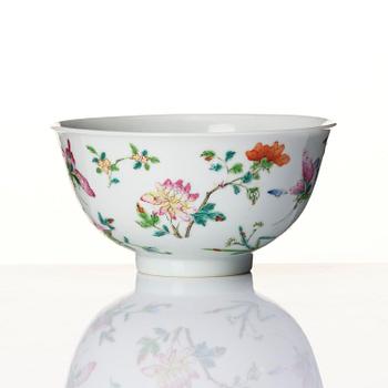 Skål, porslin. Qingdynastin, med Daoguang märke och period (1820-1850).