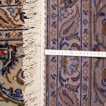 A carpet, Keshan, ca 416 x 310 cm.
