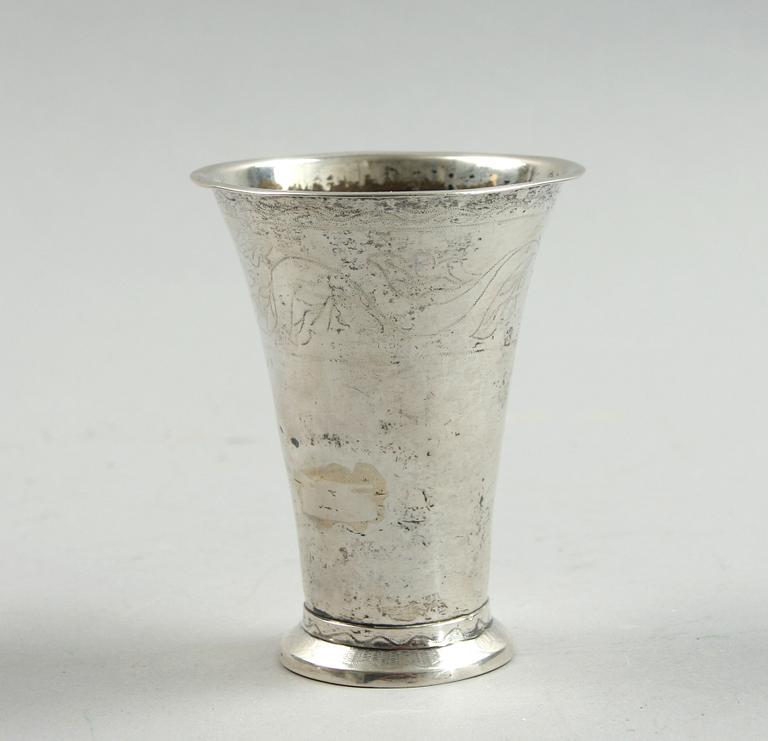 BÄGARE, silver, otydliga stämplar. 1800-tal.