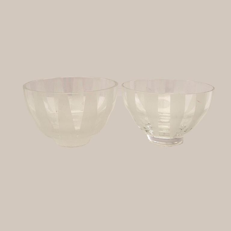 Berit Johansson, bowls 3 pcs, one of which is signed.