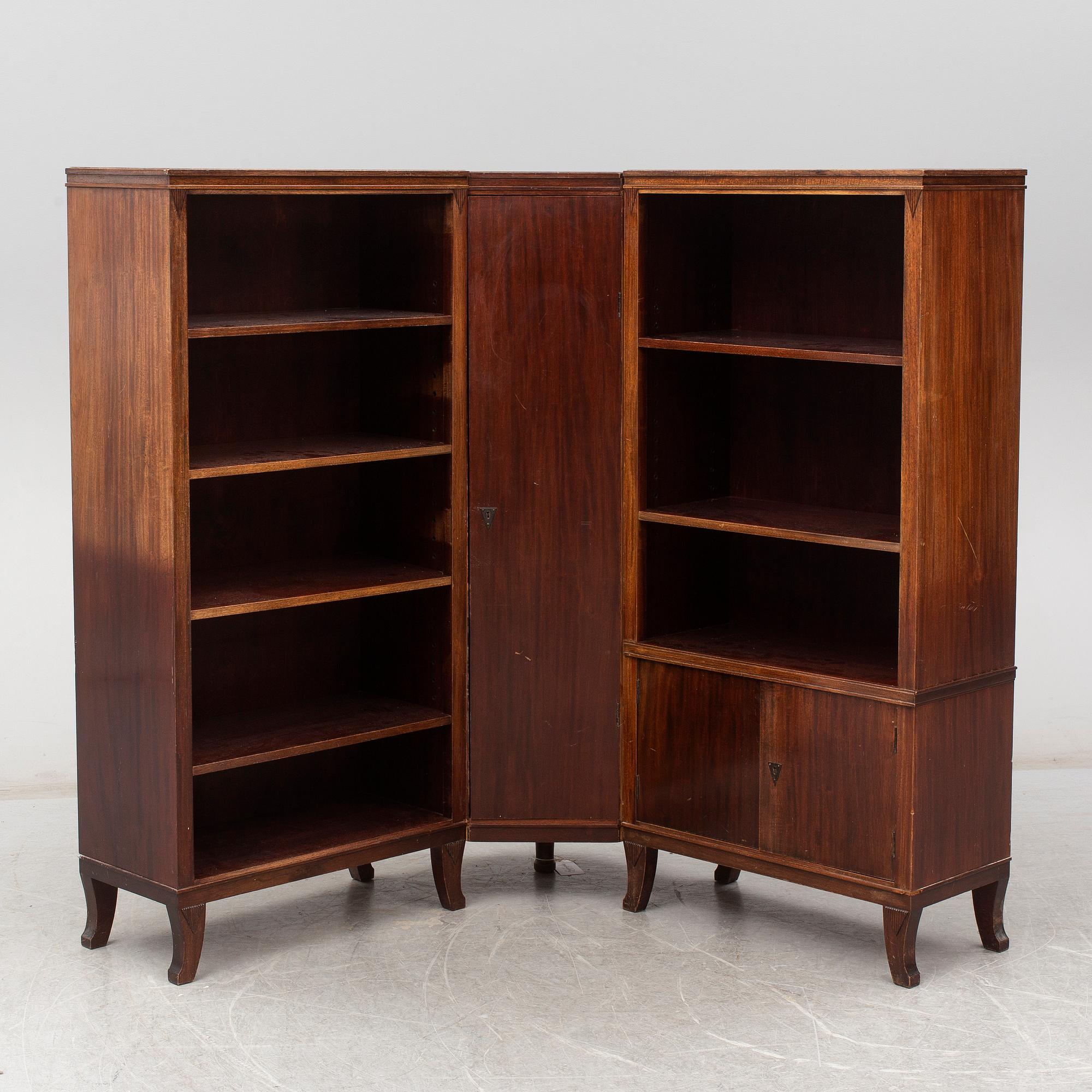 HÖRNBOKHYLLA,  1900-talets första hälft.