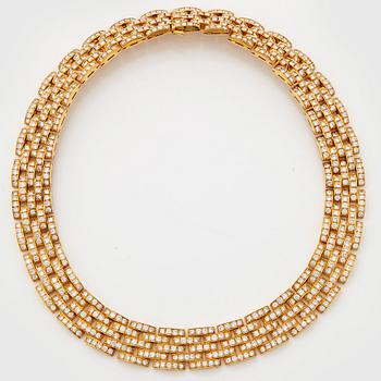 896. Cartier 'Maillon Panthère" a necklace.