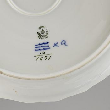 KAFFESERVIS, 33 delar, porslin, "Blå blomst", Royal Copenhagen, Danmark.