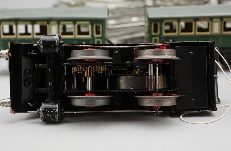 TÅGSET, 5 delar + räls, Märklin, 1900-talets första hälft.