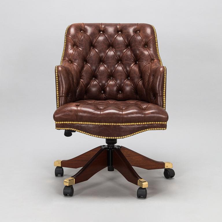 Skrivbordsstol, Chesterfield-modell, 1900-talets slut.