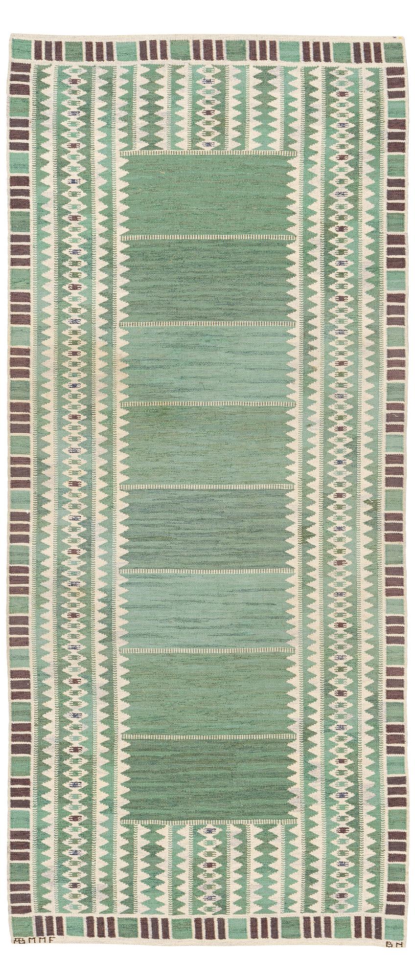 Barbro Nilsson, matta, "Salerno grön", rölakan, ca 348 x 153,5 cm, signerad AB MMF BN.
