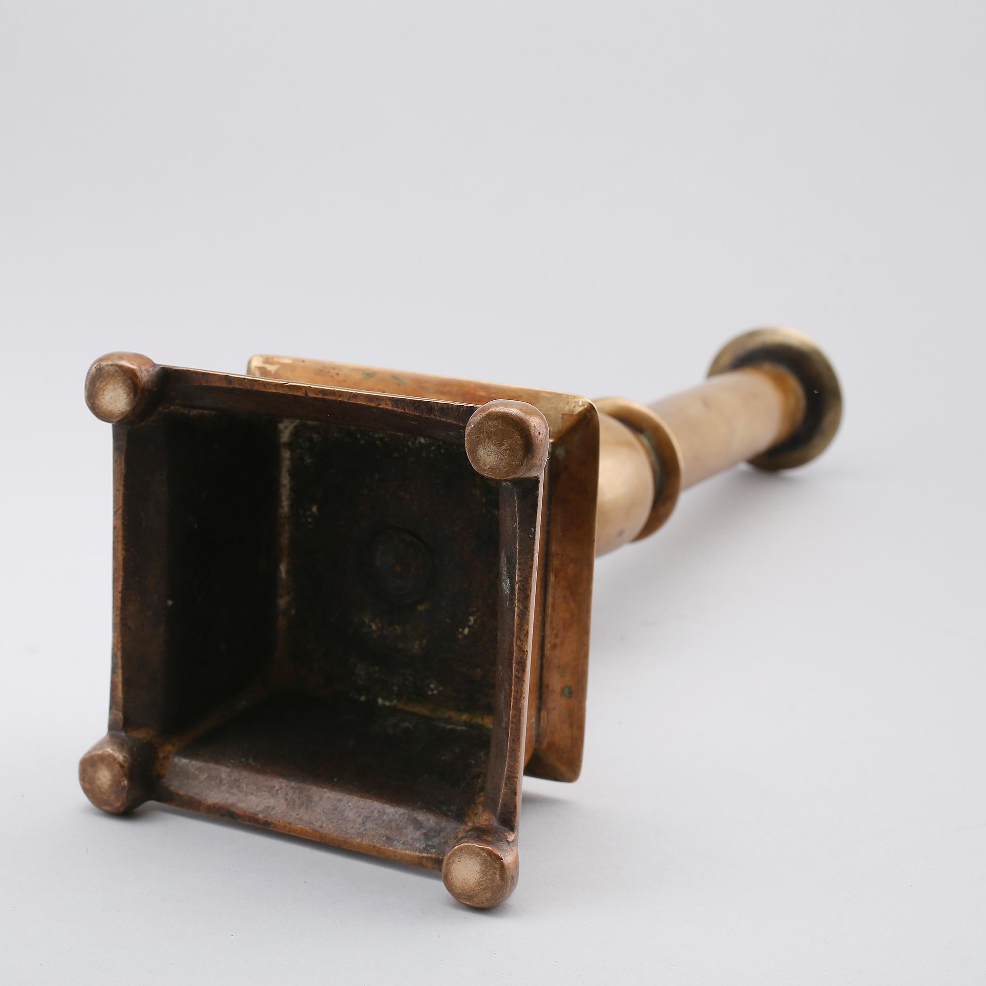 LJUSSTAKE, mässing, sannolikt 1700-tal.