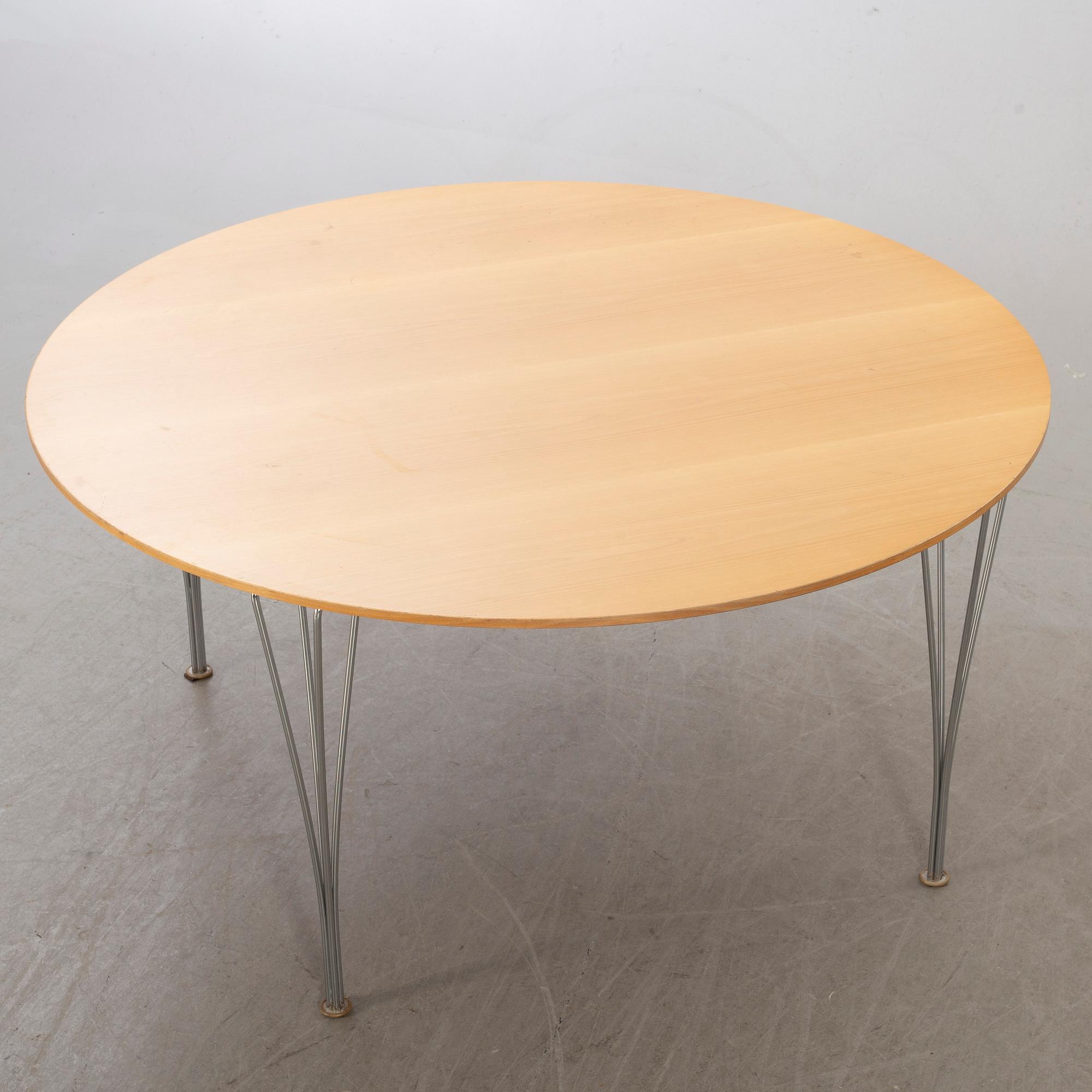 PIET HEIN och BRUNO MATHSSON, MATBORD, Fritz Hansen, 2003.